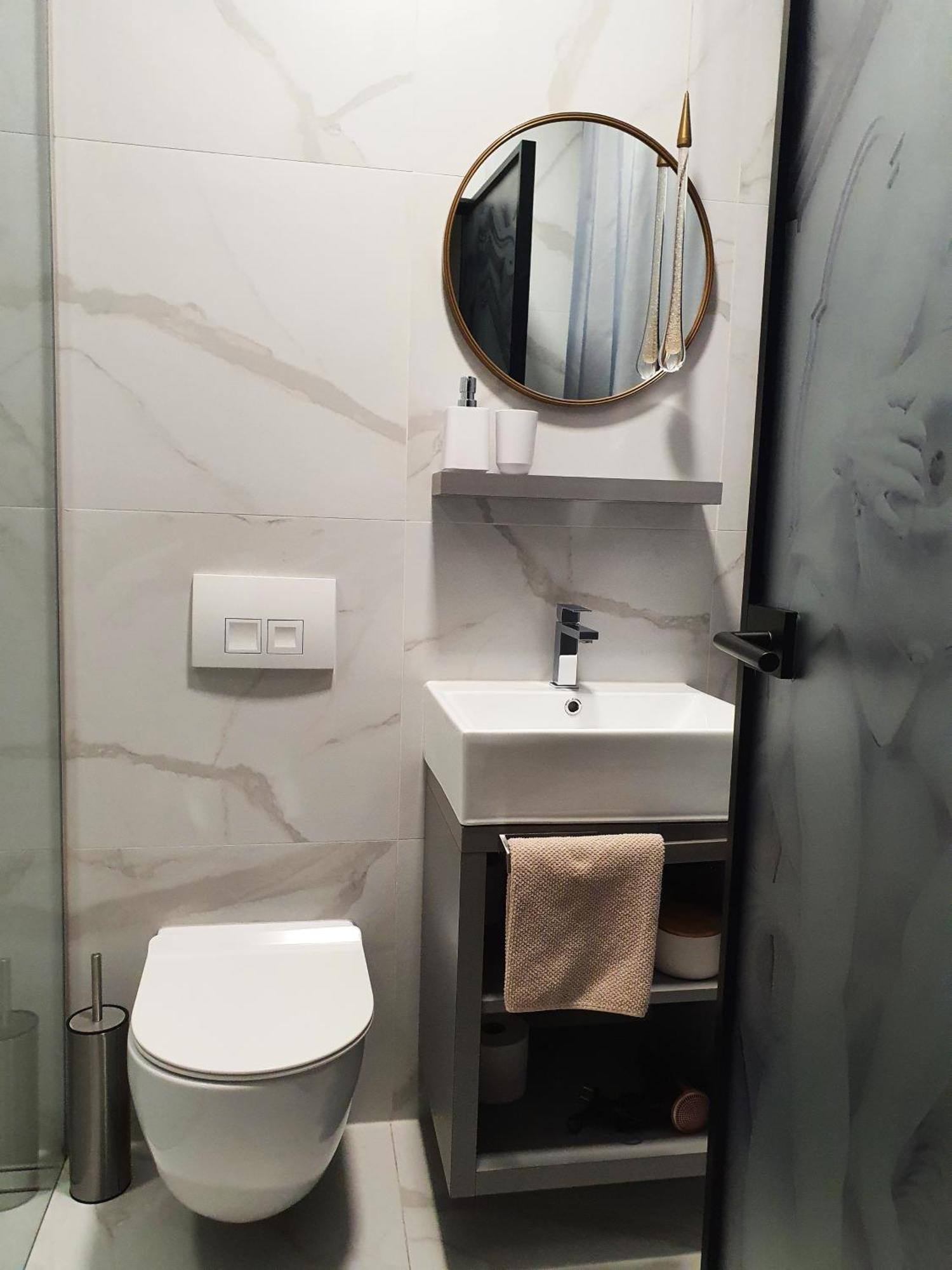 Riverside Elegance Apartment *