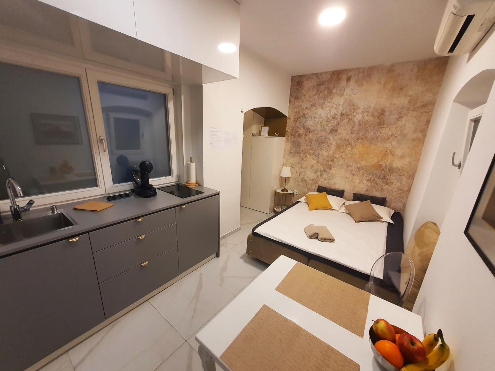Riverside Elegance Apartment *
